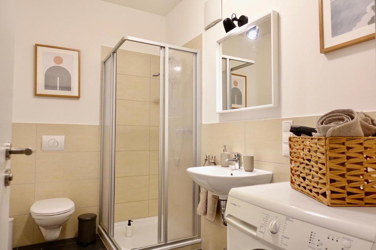 Neu - Gemuetliches Und Modernes Apartment Mit Stellplatz Coblence Extérieur photo